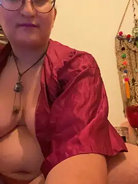 Snapshot of juicyrubies chatting on 01.24.25 juicyrubies online show from 01.24.25