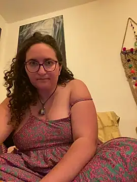 Snapshot of juicyrubies chatting on 03.17.25 juicyrubies online show from 03.17.25