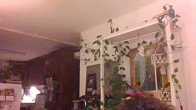 Snapshot of juicyrubies chatting on 09.16.25 juicyrubies online show from 09.16.25