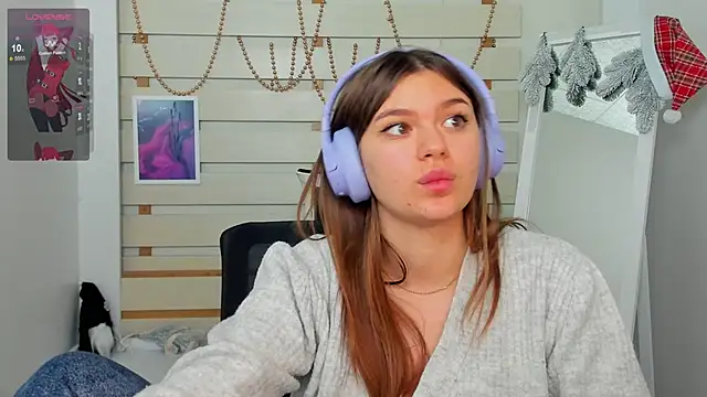 Josephine Kiss online show from 12.22.24