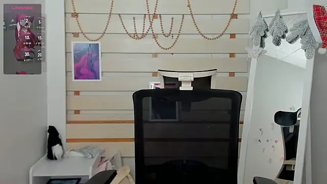 Josephine Kiss online show from 12.24.24