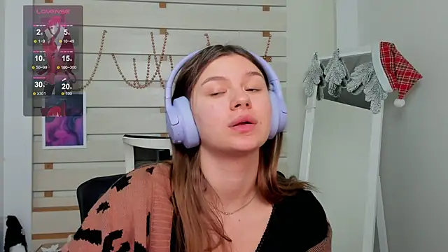 Josephine Kiss online show from 01.08.25