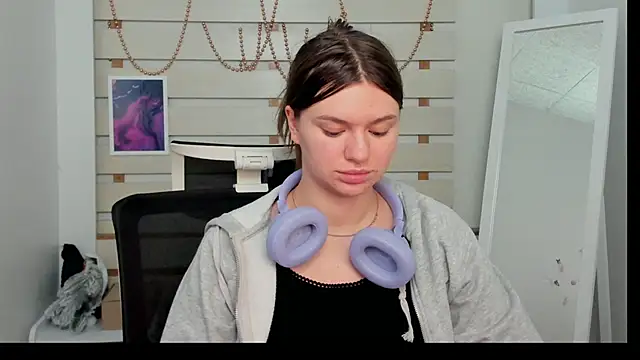 Josephine Kiss online show from 01.27.25