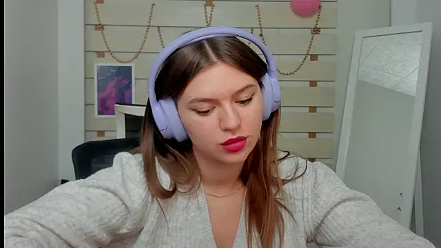 Josephine Kiss online show from 02.24.25