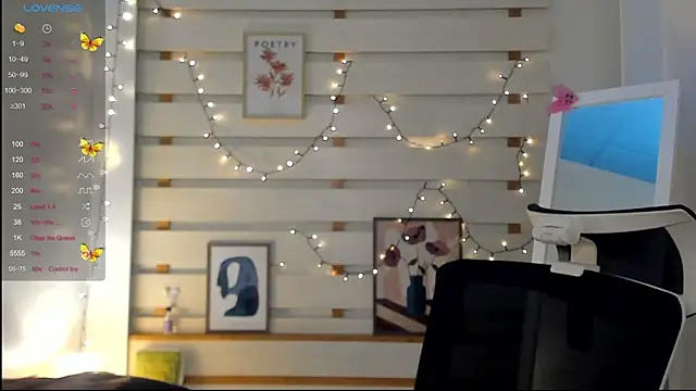 Josephine Kiss online show from 10.13.25