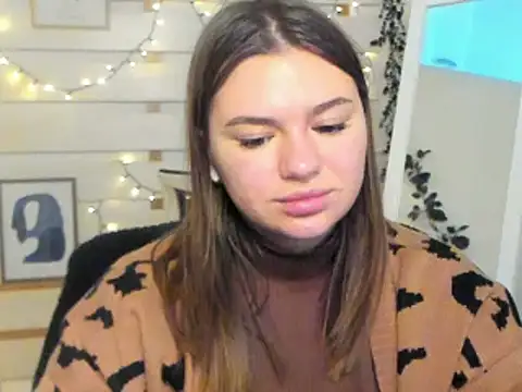 Josephine Kiss online show from 11.24.25