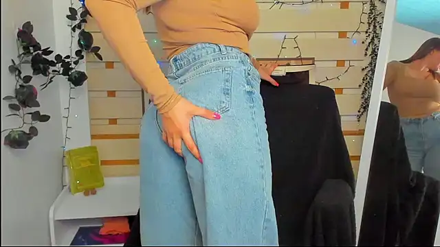 Josephine Kiss online show from 04.27.26