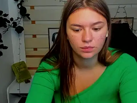 Snapshot of Josephine_Kiss chatting on 07.09.26 Josephine Kiss online show from 07.09.26