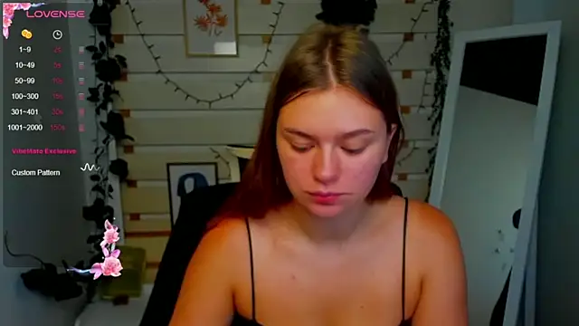 Snapshot of Josephine_Kiss chatting on 07.27.26 Josephine Kiss online show from 07.27.26