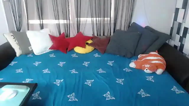 NycolleSweet37 online show from 12.20.25