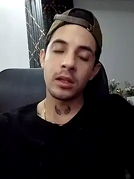 Snapshot of Erick_Wall chatting on 03.16.25 Erick Wall online show from 03.16.25