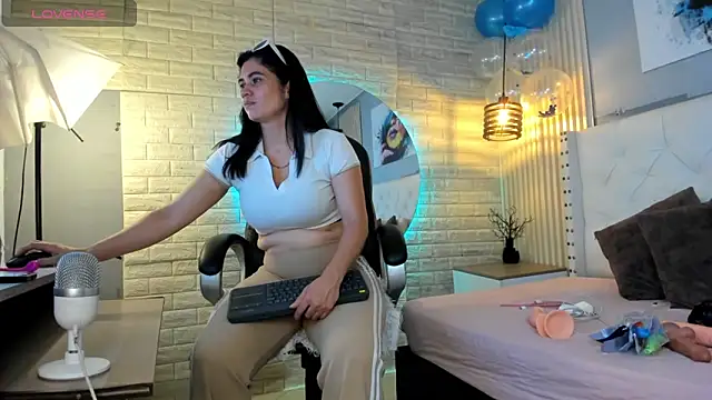 sussy  stone online show from 06.13.26