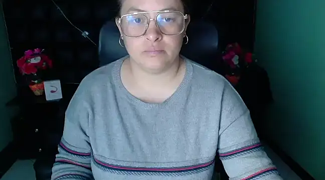 SaraThomso online show from 12.28.24