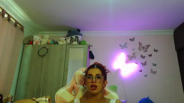 caroline jonson online show from 04.26.26