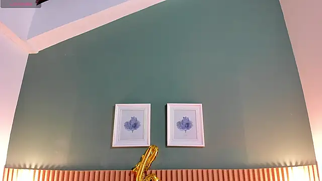  anavictoria  online show from 02.24.25