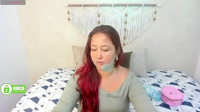  anavictoria  online show from 09.13.25