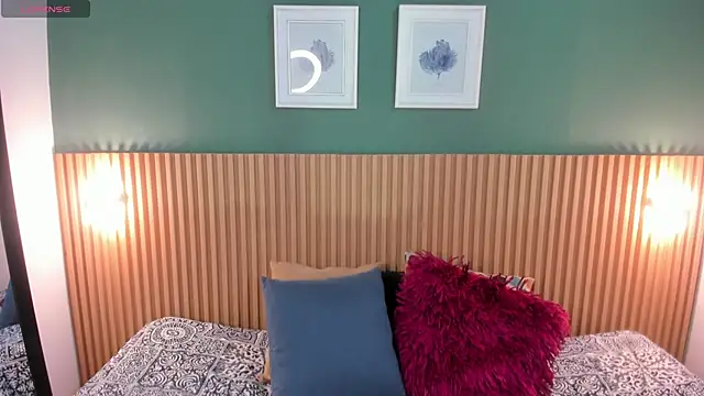  anavictoria  online show from 10.17.25