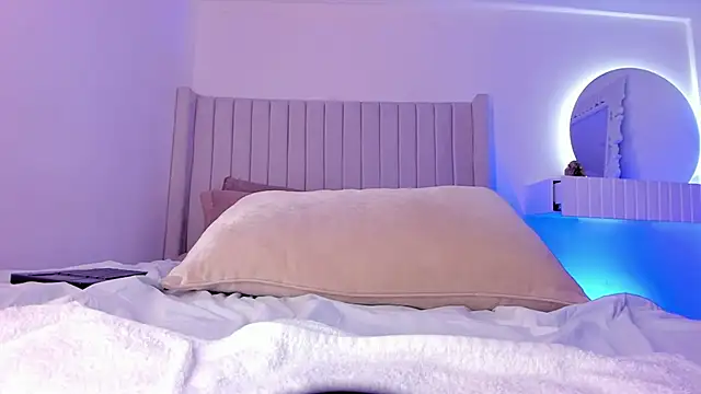 Shelynna azzul online show from 02.26.25