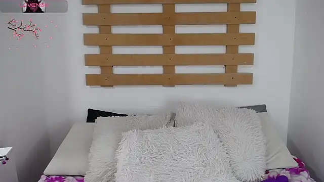 Tifanny Sweett online show from 01.27.25