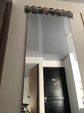 Tifanny Sweett online show from 10.17.25