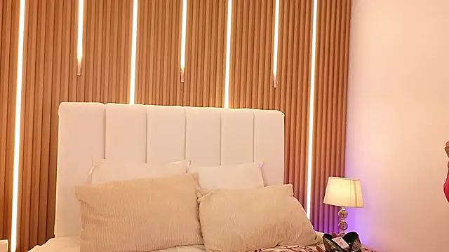 Tifanny Sweett online show from 03.12.26