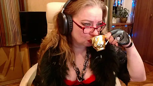 Snapshot of Miss_Tress chatting on 02.07.26 Miss Tress online show from 02.07.26