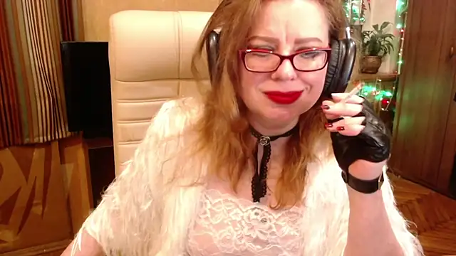 Snapshot of Miss_Tress chatting on 02.21.26 Miss Tress online show from 02.21.26