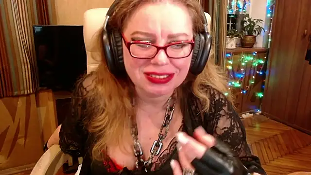 Snapshot of Miss_Tress chatting on 03.13.26 Miss Tress online show from 03.13.26