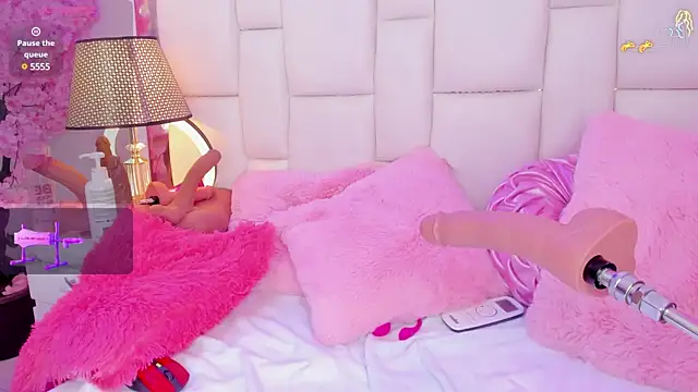 SenniaBella online show from 01.17.25