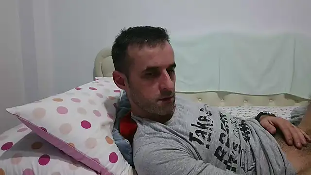 Snapshot of stevenpit chatting on 01.09.25 stevenpit online show from 01.09.25