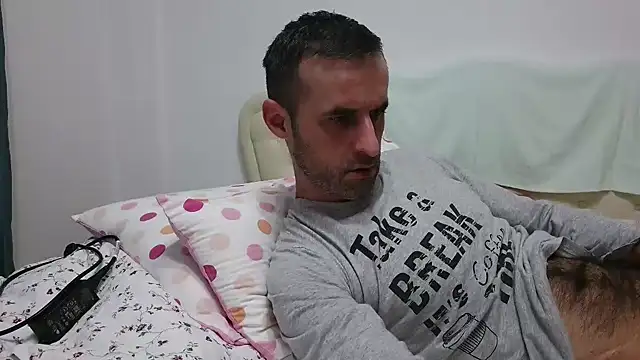 Snapshot of stevenpit chatting on 01.11.25 stevenpit online show from 01.11.25