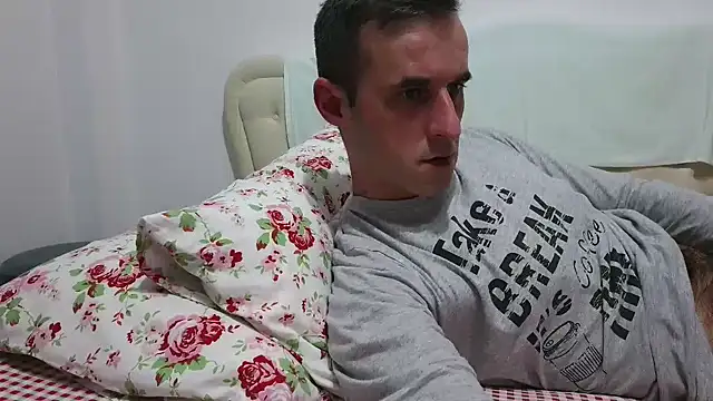 Snapshot of stevenpit chatting on 02.14.25 stevenpit online show from 02.14.25