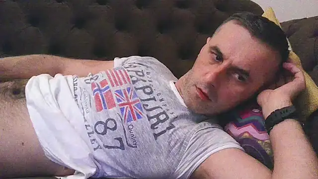 Snapshot of stevenpit chatting on 03.01.25 stevenpit online show from 03.01.25