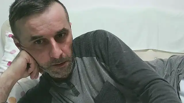 Snapshot of stevenpit chatting on 03.06.25 stevenpit online show from 03.06.25