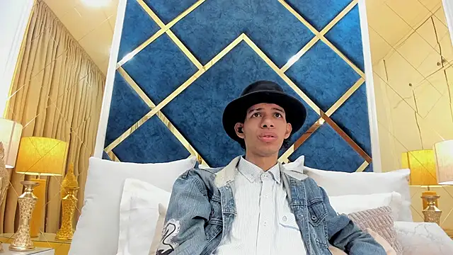 Snapshot of TomyMosterCock chatting on 04.06.26 TomyMosterCock online show from 04.06.26