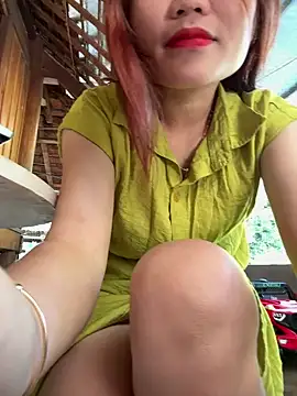 Snapshot of Emily_9xx chatting on 12.03.24 Emily 9xx online show from 12.03.24