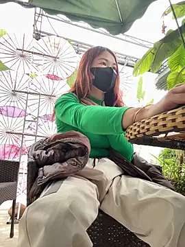 Snapshot of Emily_9xx chatting on 03.07.25 Emily 9xx online show from 03.07.25