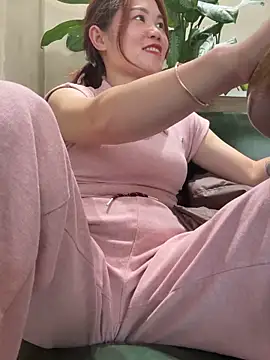 Snapshot of Emily_9xx chatting on 03.20.25 Emily 9xx online show from 03.20.25