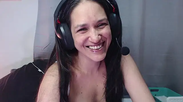 Snapshot of diosa78afrodita chatting on 12.19.25 diosa78afrodita online show from 12.19.25