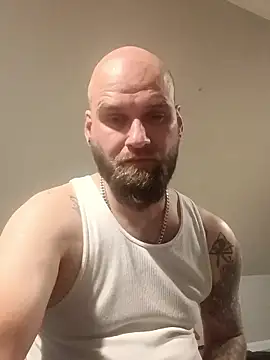 Snapshot of Dj8717 chatting on 10.04.25 Dj8717 online show from 10.04.25