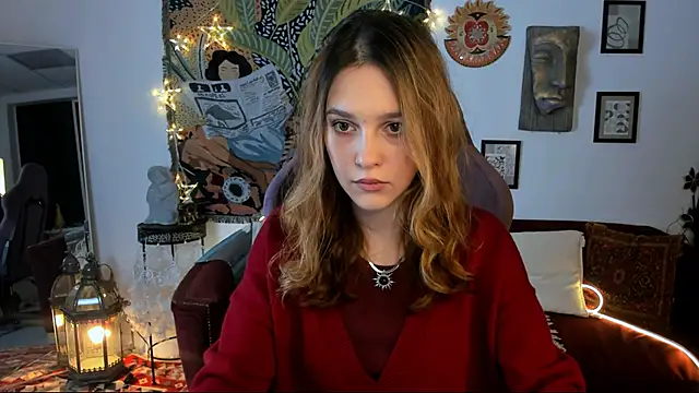 Snapshot of LolaLemona chatting on 12.07.24 LolaLemona online show from 12.07.24