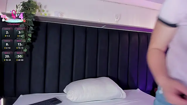 AllisonRoberts  online show from 09.14.25