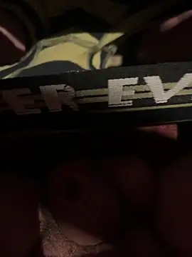 Snapshot of Kemenyfasz93 chatting on 03.18.25 Kemenyfasz93 online show from 03.18.25