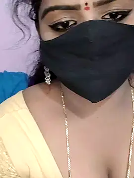 Snapshot of louise92 chatting on 12.18.24 louise92 online show from 12.18.24