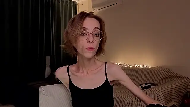 Snapshot of amber_quell_here chatting on 02.26.26 amber quell here online show from 02.26.26