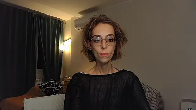 Snapshot of amber_quell_here chatting on 04.03.26 amber quell here online show from 04.03.26