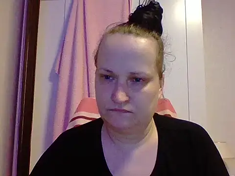  squirty cum lady  online show from 02.23.25