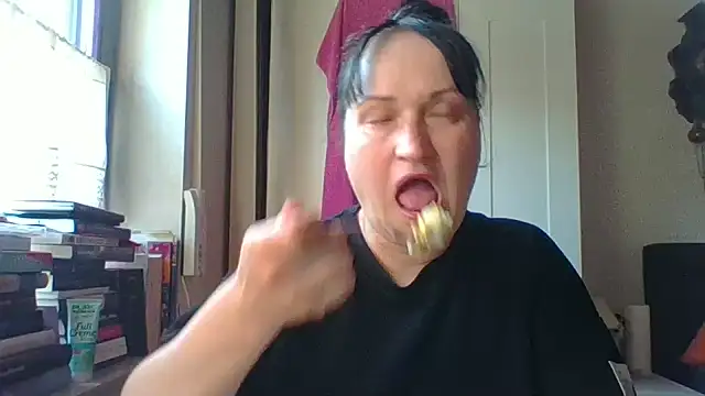  squirty cum lady  online show from 06.19.26