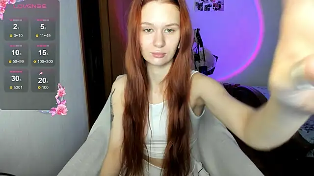 Snapshot of EmilySoul chatting on 11.02.25 EmilySoul online show from 11.02.25