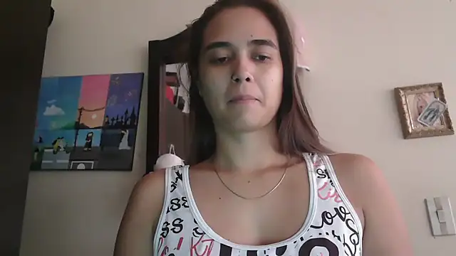 Snapshot of trianabell chatting on 06.03.26 trianabell online show from 06.03.26